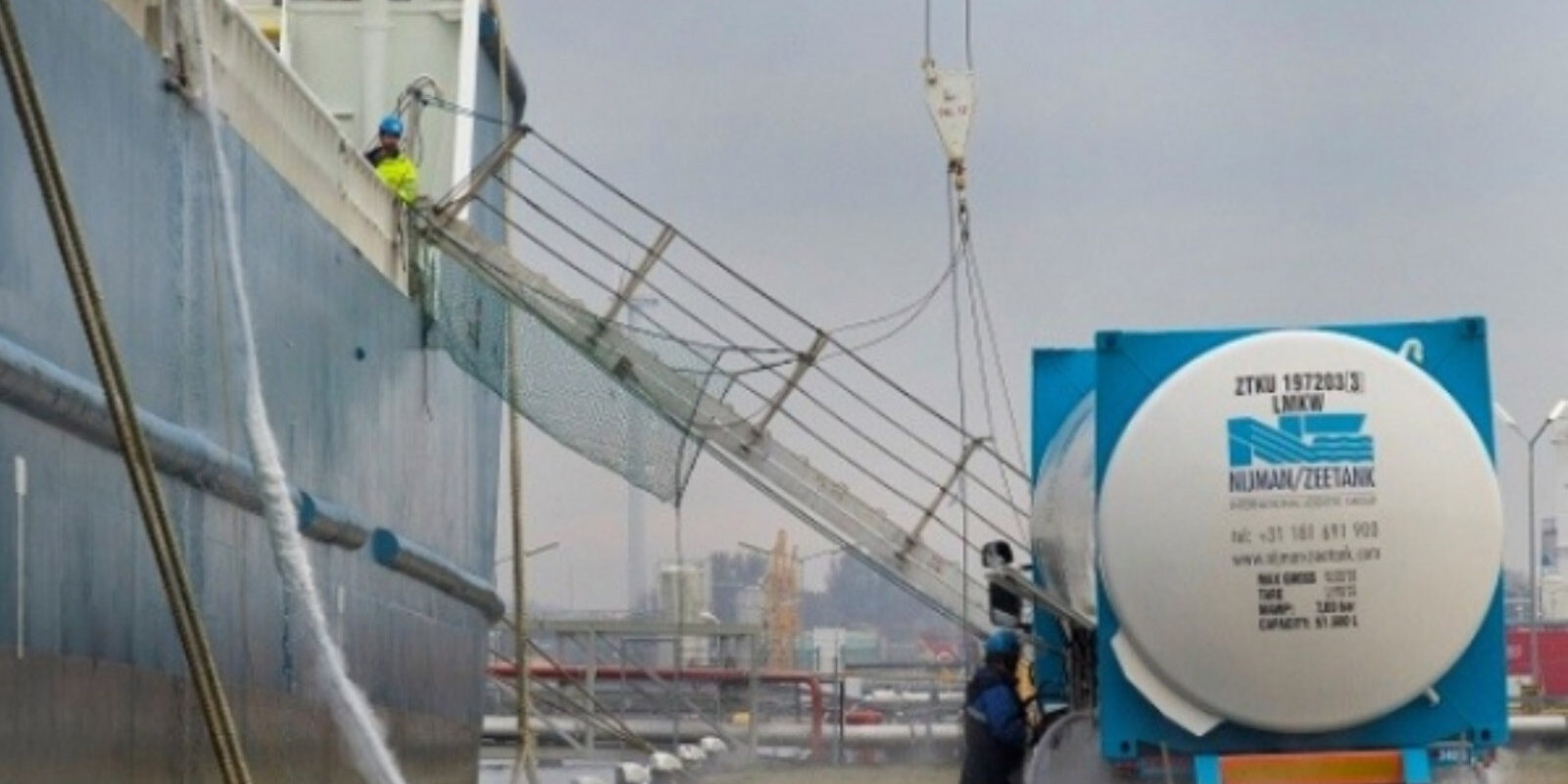 First-Sea-Going-Vessel-Bunkered-With-LNG-In-The-Port-Of-Amsterdam